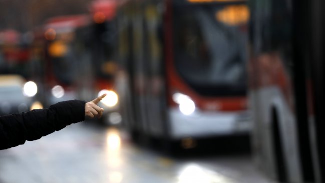 Maipú: Hombre murió atropellado por una micro en sector que no tiene vereda