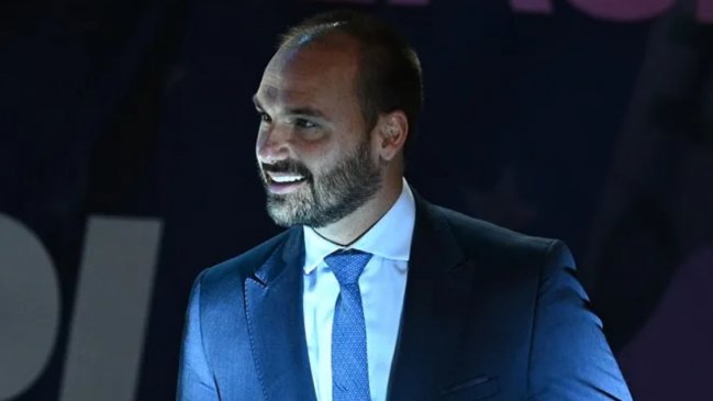 Diputados brasileños aprobaron ley que blinda a hijo de Bolsonaro ante la Justicia