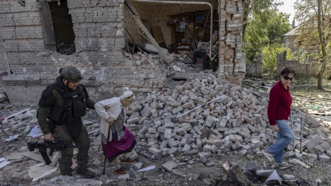 Ataque aéreo ruso dejó al menos cinco muertos en Ucrania