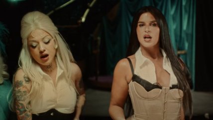   Mon Laferte estrenó 