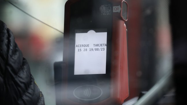 Carabinero de franco mató a delincuente que lo intentó asaltar arriba de un bus