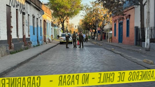 Barrio Yungay: Carabineros baleó a delincuente que le disparó en el rostro a un transeúnte