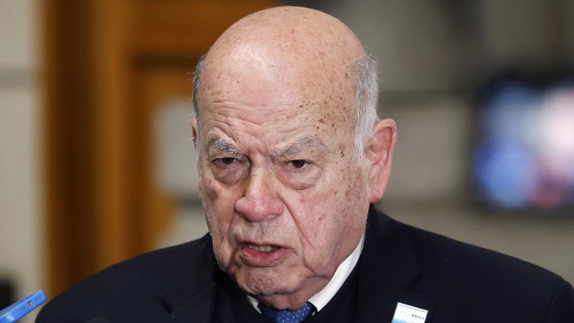 Urgente operación cardíaca del senador Insulza