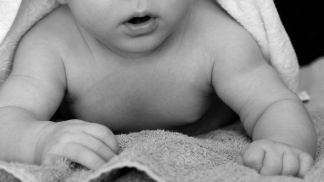 Guagua de siete meses está hospitalizada con fracturas craneales