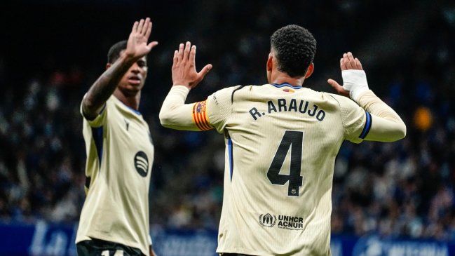 Barcelona remontó ante Oviedo y sigue a la caza de Real Madrid en España