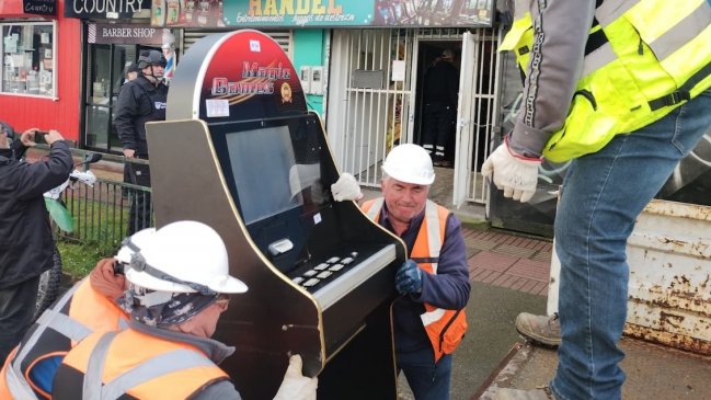 Puerto Montt: Municipio clausuró casino ilegal que funcionaba en el centro de la ciudad