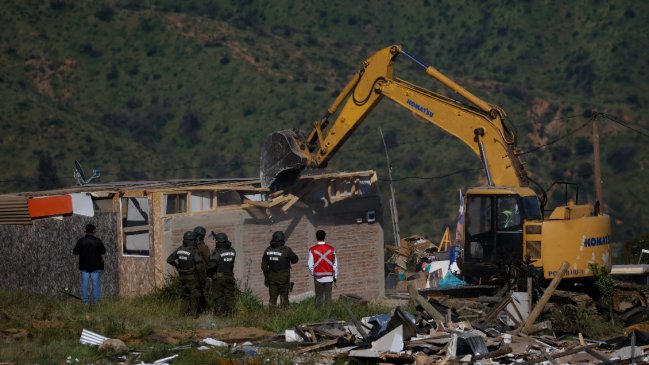 Toma Calicheros en Quilpué fue demolida en operativo sin incidentes