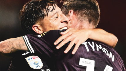   Vigouroux celebró en cancha el triunfo de Swansea ante Blackburn Rovers 