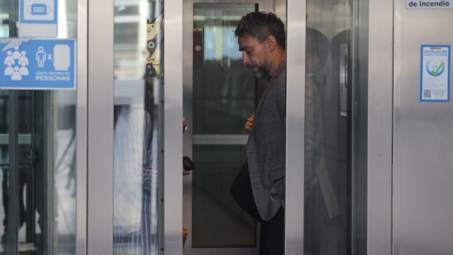 Jorge Valdivia se mantendrá con arresto domiciliario nocturno