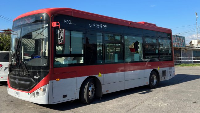 Dos pasajeras de una micro resultaron lesionadas tras disputa a disparos entre automovilistas