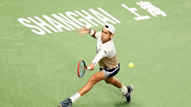 Alejandro Tabilo dio una nueva muestra de contundencia y venció a Giron en Shanghái