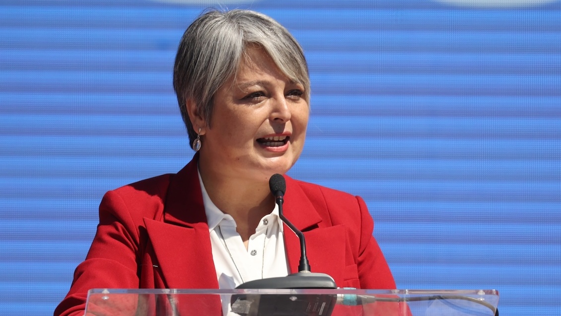 La campaña presidencial se recalienta: Jara resiste críticas de Boric mientras Kast gana terreno