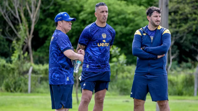 Lucas Barrios fue oficializado como el nuevo entrenador de Sportivo Luqueño