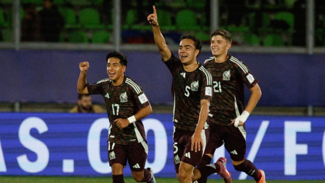 [VIDEO] México estiró la ventaja ante La Roja en el Mundial con un derechazo de Iker Fimbres