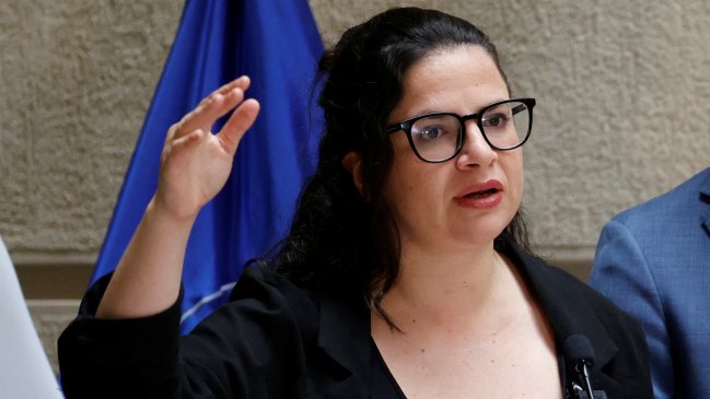 Orellana acusa revictimización y riesgo para Nabila Rifo por liberación de atacante