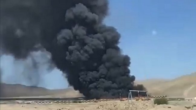 Tras una semana, minera declara controlado incendio en sus instalaciones de Sierra Gorda