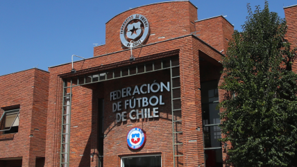   El editorial de Patricio Muñoz: El fútbol profesional hoy está secuestrado 