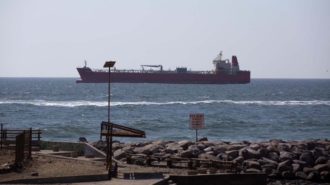 China defiende legalidad de sus buques pesqueros en aguas chilenas: Un conflicto que expone tensiones entre soberanía y cooperación internacional