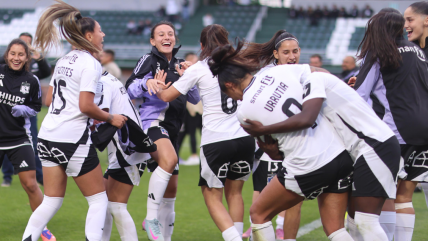   El festejo de Colo Colo tras su clasificación a semis de la Libertadores Femenina 