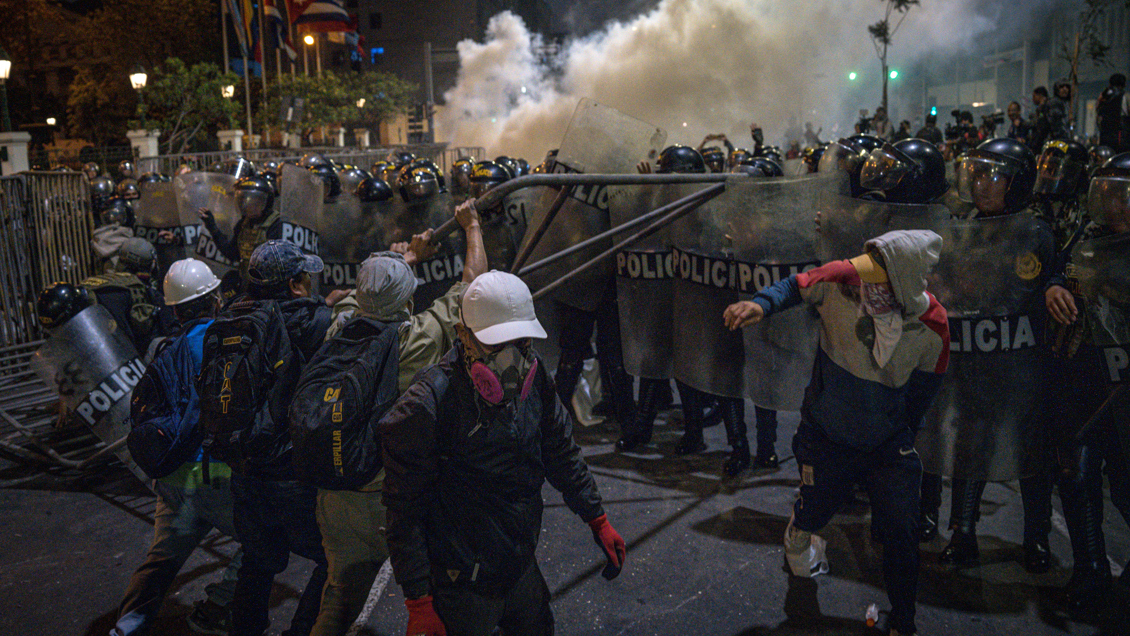 Congreso de Perú exige justicia tras muerte en protesta