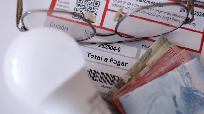 Experto: Las empresas eléctricas sabían que se les pagaba de más y se quedaron calladas