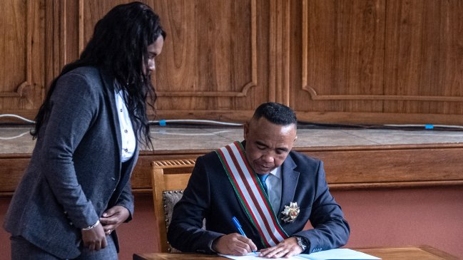 Líder golpista de Madagascar juró como presidente y prometió una 