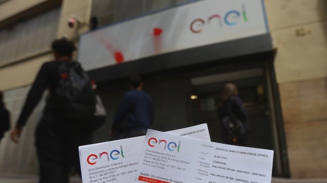 Empresas eléctricas por cobro extra en cuentas de la luz: 