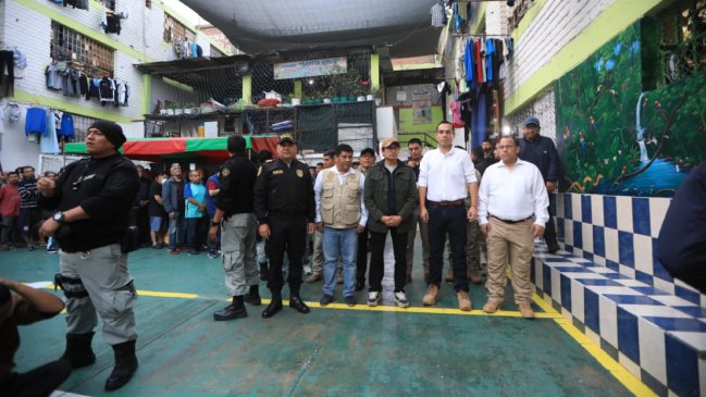 Perú: Estado de emergencia arrancó con decenas de criminales detenidos y redadas en cárceles
