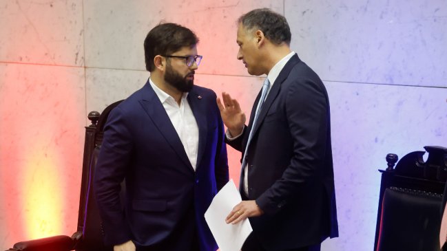 Presidente de la Cámara emplazó a Boric a 