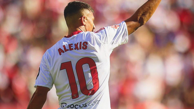 Sevilla de Alexis y Suazo visita a Real Sociedad en La Liga de España