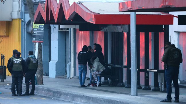 Funcionaria Junji fue apuñalada 16 veces por su expareja en la calle