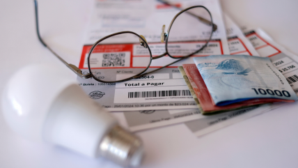   Experto y cobro extra de la luz: Falta resolver deuda de 113 millones de dólares de generadoras 