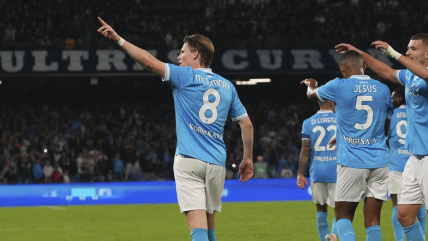   Napoli superó en un duelo clave a Inter de Milán y arremetió como líder de la Serie A 