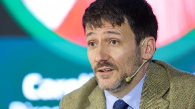 Parlamentarios oficialistas acusan aprovechamiento político por AC contra Pardow