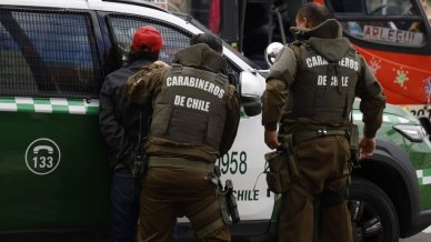 Detienen en Santiago a dos sujetos que secuestraron a extranjero en Talca