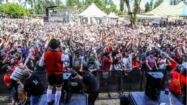 Guía completa de Oktoberfest Chile 2025 en Malloco: fechas, artistas, horarios y cómo conseguir entradas