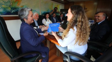 Jara abrió ronda de Sofofa con candidatos presidenciales