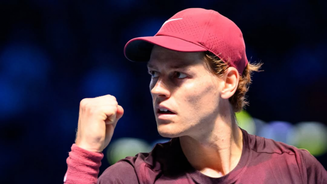 Jannik Sinner despachó a Zizou Bergs y se metió en octavos del Master 1.000 de París