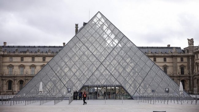 Cerco al robo del Louvre: Caen cinco nuevos sospechosos y la Fiscalía ofrece clemencia por el botín