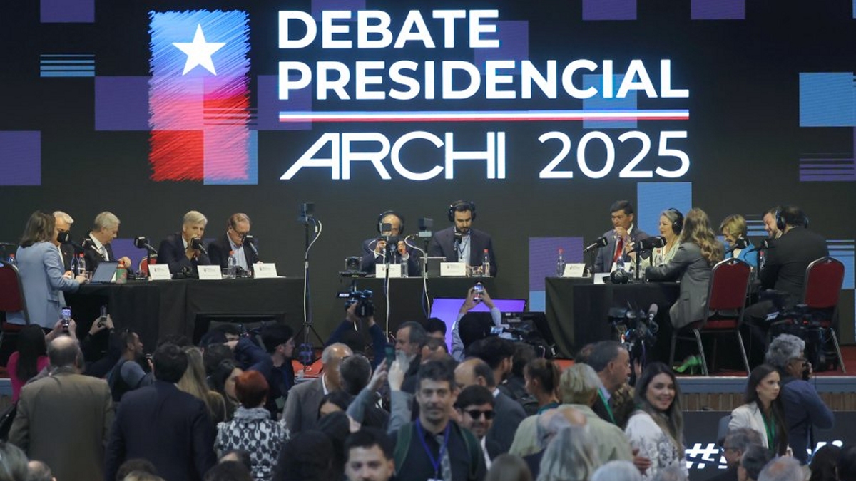 Debate presidencial 2025: confrontaciones y propuestas en el foro Archi
