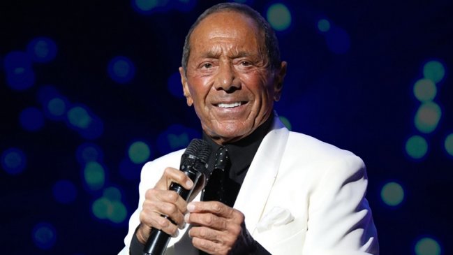 Paul Anka reprogramó show en Santiago por pronóstico de lluvia