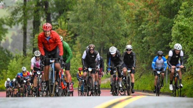 Séptima edición de competencia ciclista en Lago Ranco rompe varios récords