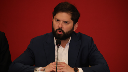   Boric emplazó a secretaria de Manuel Contreras a dar información sobre detenidos desaparecidos 