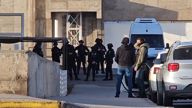 Tarapacá: 12 gendarmes detenidos por tráfico de drogas intracarcelario