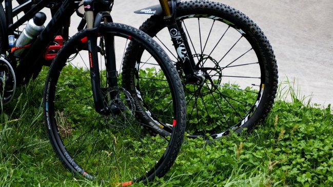 Aparecieron en La Pintana cuatro de 20 bicicletas de alta gama robadas en Colina