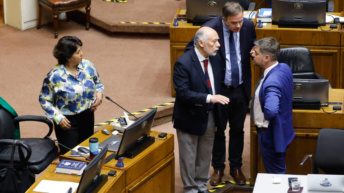 Acusación constitucional contra el juez Ulloa: un choque político y judicial que redefine límites y alianzas
