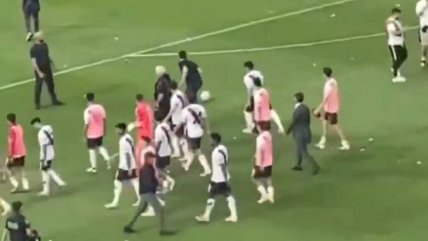   [VIDEO] Maxi Salas agredió a hincha de Boca Juniors tras el Superclásico argentino 