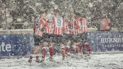   Bajo intensa nevazón: Así se jugó la final de la Premier League de Canadá 