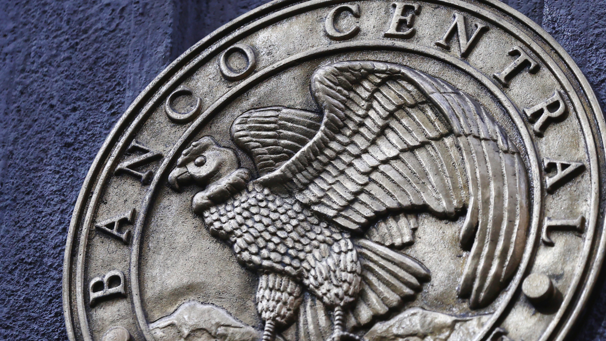 Banco Central mantiene tasa de interés y advierte sobre riesgos externos: ¿qué implica para la economía chilena?