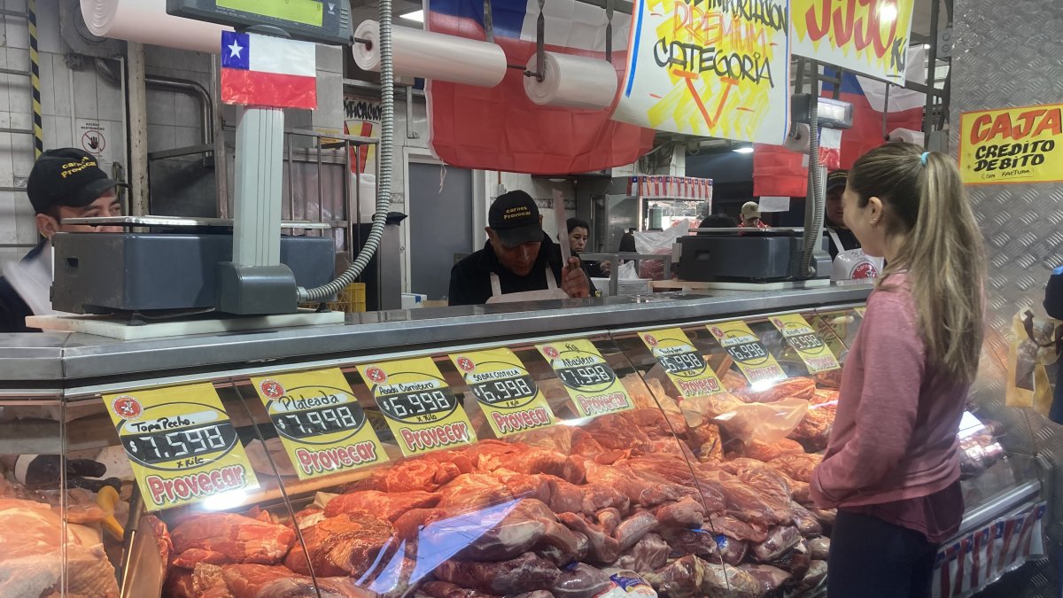 La crisis económica que no cesa: El 45% de los hogares chilenos no llega a fin de mes: una herida abierta en la sociedad